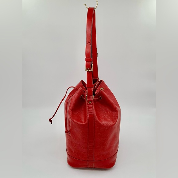 VGUC Louis Vuitton Authentic Epi Noe Red Leather Drawstring Bucket Shoulder Bag - Picture 4 of 17